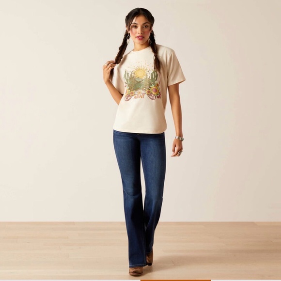 Ariat Beige Graphic Short Sleeve Tee - Picture 8 of 8